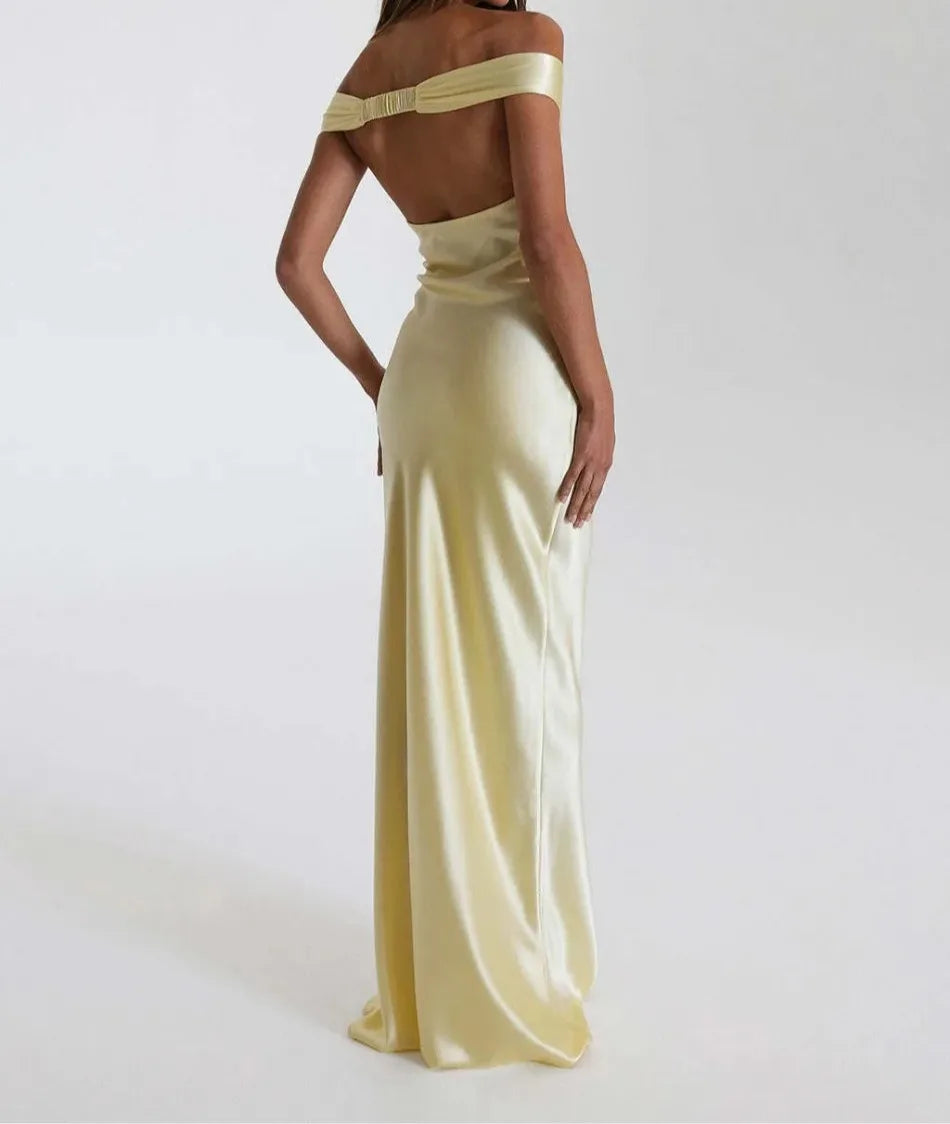 שמלת סאטן-קנדי