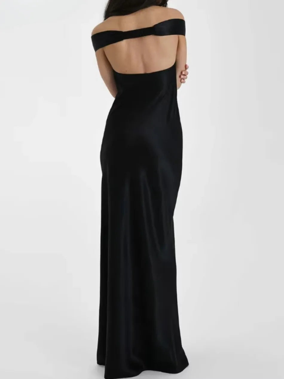 שמלת סאטן-קנדי