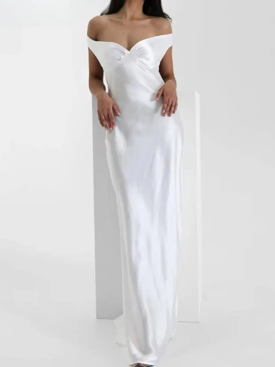 שמלת סאטן-קנדי