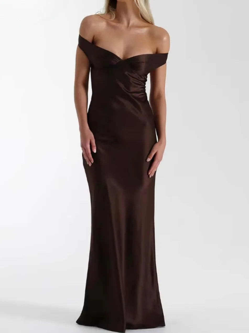 שמלת סאטן-קנדי