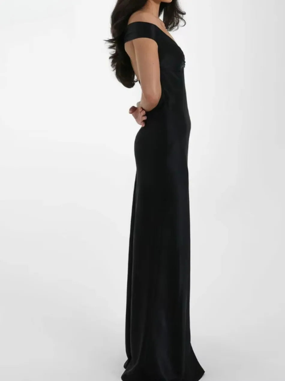 שמלת סאטן-קנדי